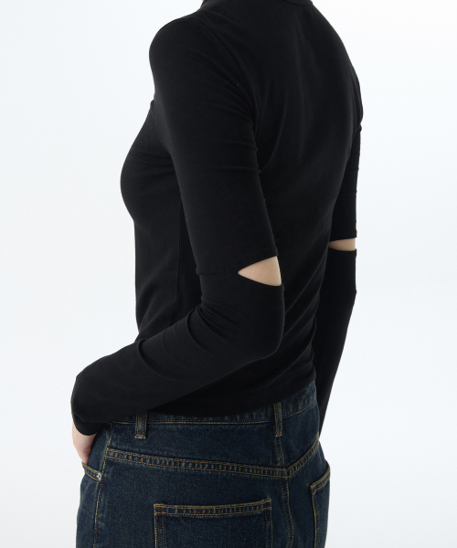 MUSINSA STANDARD WOMAN（ムシンサスタンダードウーマン）の「ウィメンズテンセルスリムエルボカットアウト長袖Tシャツ[ブラック]（Tシャツ/カットソー・レディース・その他・MEDIUM/LARGE/SMALL/X-SMALL）」の4枚目の写真
