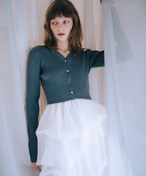 SELFIST（セルフィスト）の「【kariさんコラボ】カーディガン×ニットドッキングチュールワンピースセット　夏服　フェミニン　きれいめ　半袖　セットアップ対応（ワンピース・レディース・サックスブルー/ベージュ/ブラック/グレー・36/38）」の5枚目の写真