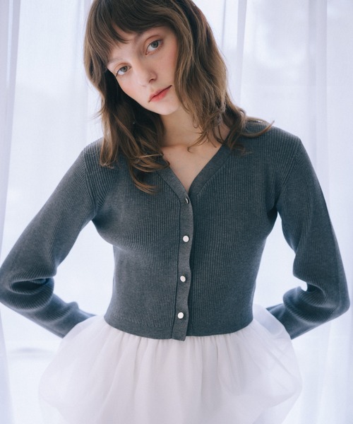 SELFIST（セルフィスト）の「【kariさんコラボ】カーディガン×ニットドッキングチュールワンピースセット　夏服　フェミニン　きれいめ　半袖　セットアップ対応（ワンピース・レディース・サックスブルー/ベージュ/ブラック/グレー・36/38）」の7枚目の写真