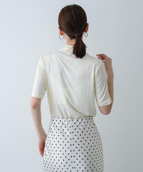 SENSE OF PLACE by URBAN RESEARCH(センスオブプレイスバイアーバンリサーチ)の「ソフトハイネックTシャツ(半袖)(Tシャツ/カットソー・レディース・アイボリー/ブルー/ダークグレー・ONE)」の9枚目の写真
