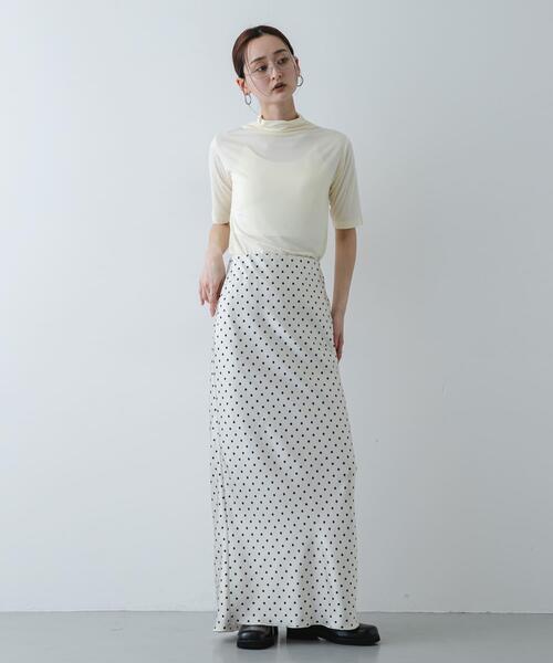 SENSE OF PLACE by URBAN RESEARCH(センスオブプレイスバイアーバンリサーチ)の「ソフトハイネックTシャツ(半袖)(Tシャツ/カットソー・レディース・アイボリー/ブルー/ダークグレー・ONE)」の7枚目の写真