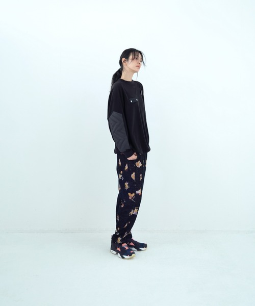 bedsidedrama（ベットサイドドラマ）の「BEDSIDEDRAMA/ベッドサイドドラマ/Quilt Patch Pulover（スウェット・レディース・グレー/ブラック・2/1）」の5枚目の写真