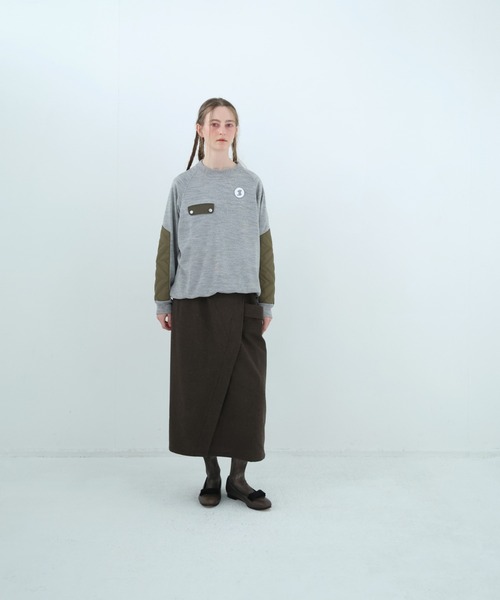 bedsidedrama（ベットサイドドラマ）の「BEDSIDEDRAMA/ベッドサイドドラマ/Quilt Patch Pulover（スウェット・レディース・グレー/ブラック・2/1）」の13枚目の写真