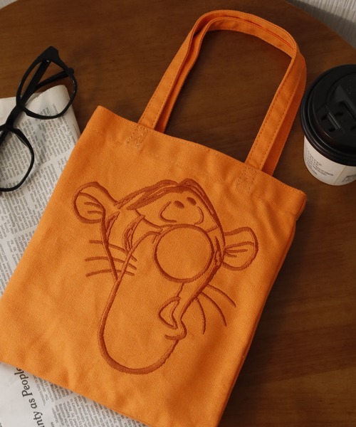 Disney(ディズニー)の「くまのプーさん ミニトートバッグ 刺繍 ファニーフェイス(トートバッグ・レディース・イエロー/ピンク/ブルー/オレンジ・FREE)」の4枚目の写真