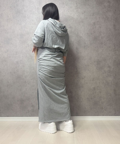 SMILE LAND(スマイルランド)の「【maryさんコラボ】ハーフジップスウェットフーディワンピース<大きいサイズ有>(ワンピース・レディース・ネイビー/グレー・M/L/LL/3L)」の1枚目の写真