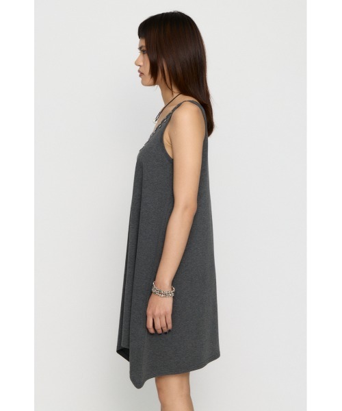 LAGUA GEM（ラグアジェム）の「SHELL BUTTON ミニワンピース（ワンピース・レディース・ブラック/チャコールグレー/ブラウン・SMALL/MEDIUM）」の19枚目の写真