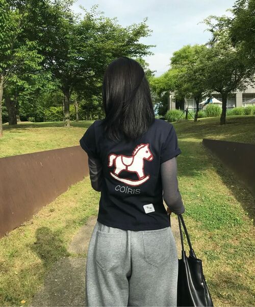 COIRIS（コイリス）の「クレヨンポニーグラフィック半袖Tシャツ（4カラー）（Tシャツ/カットソー・レディース・ライトグレー/ネイビー/ブラック/ホワイト・FREE）」の5枚目の写真