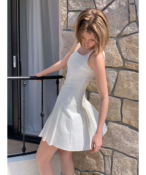 ETMON（エトモン）の「Pintuck Stitch Sleeveless Dress, Cream（ワンピース・レディース・その他・SMALL/MEDIUM）」の4枚目の写真