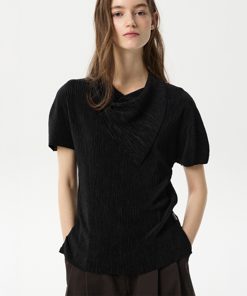 MIDNLOW(ミッドアンドロー)の「Pleats Scarf T-shirts (Black)(Tシャツ/カットソー・レディース・その他・FREE)」の2枚目の写真