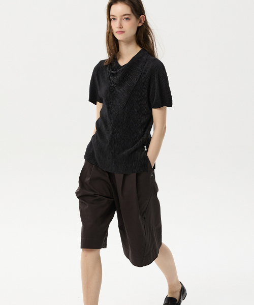 MIDNLOW(ミッドアンドロー)の「Pleats Scarf T-shirts (Black)(Tシャツ/カットソー・レディース・その他・FREE)」の4枚目の写真