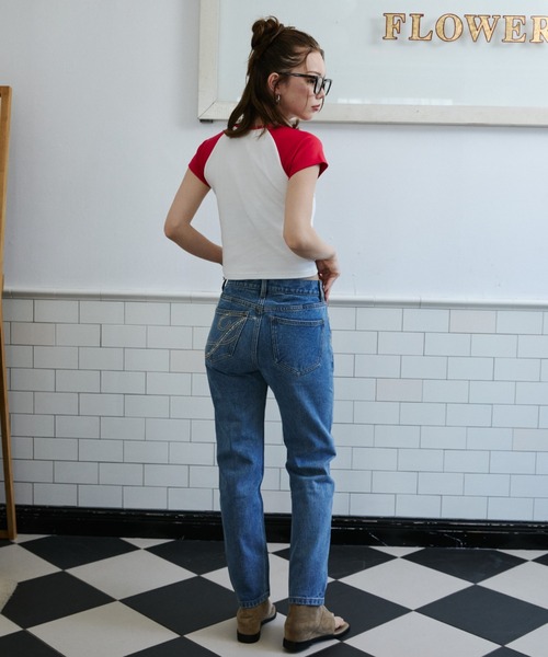 JUST A NOON(ジャストアヌーン)の「メタルロゴスタッズデニムパンツ(デニムパンツ・レディース・ブルー・MEDIUM/SMALL)」の18枚目の写真