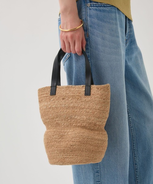 beej(ビージ)の「【beej】JUTE VASE BAG(かごバッグ・レディース・ベージュ・FREE)」の1枚目の写真