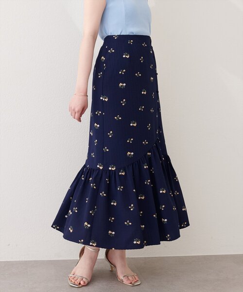 natural couture(ナチュラルクチュール)の「フロントボタンマーメイドスカート(スカート・レディース・ブラック/サックスブルー/オフホワイト/ネイビー・FREE)」の2枚目の写真