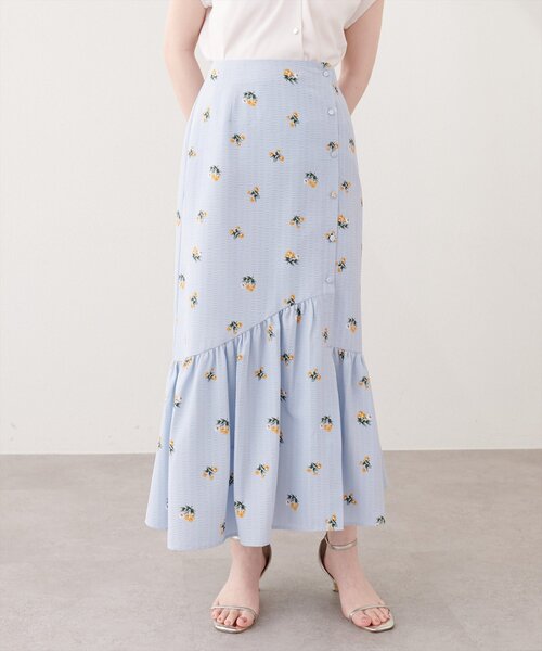 natural couture(ナチュラルクチュール)の「フロントボタンマーメイドスカート(スカート・レディース・ブラック/サックスブルー/オフホワイト/ネイビー・FREE)」の4枚目の写真