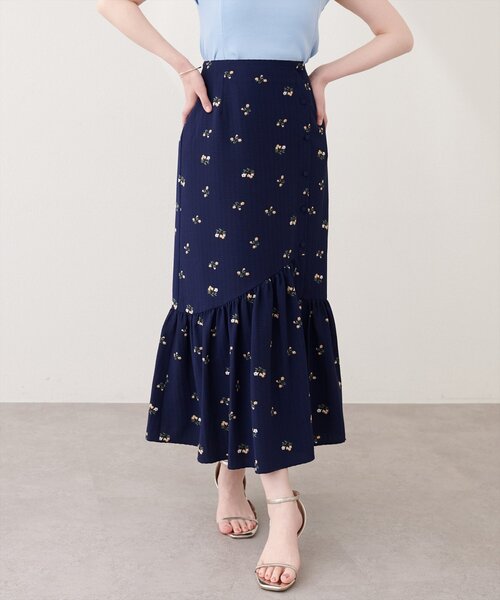 natural couture(ナチュラルクチュール)の「フロントボタンマーメイドスカート(スカート・レディース・ブラック/サックスブルー/オフホワイト/ネイビー・FREE)」の17枚目の写真