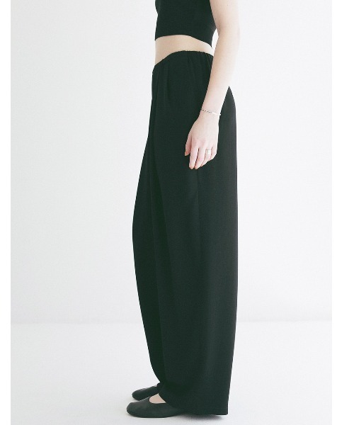 CLANE(クラネ)の「CLANE/クラネ/DRAWSTRING LOOSE TUCK PANT(その他パンツ・レディース・ブラック/アイボリー/ブラウン・1)」の17枚目の写真