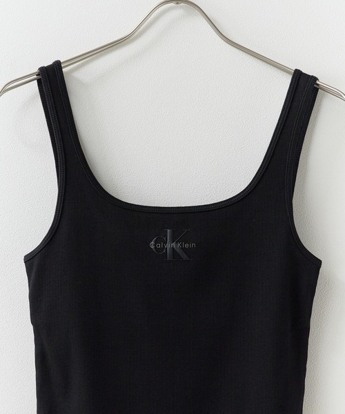 Calvin Klein（カルバン・クライン）の「Calvin Klein/ MONOGRAM SCOOP NK RIB TANK / 47A804G 夏服Calvin Klein/ MONOGRAM SCOOP NK RIB TANK / 47A804G  秋服 冬服（タンクトップ・レディース・ホワイト/ブラック・S/M/XS）」の3枚目の写真
