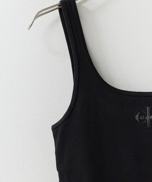 Calvin Klein（カルバン・クライン）の「Calvin Klein/ MONOGRAM SCOOP NK RIB TANK / 47A804G 夏服Calvin Klein/ MONOGRAM SCOOP NK RIB TANK / 47A804G  秋服 冬服（タンクトップ・レディース・ホワイト/ブラック・S/M/XS）」の6枚目の写真