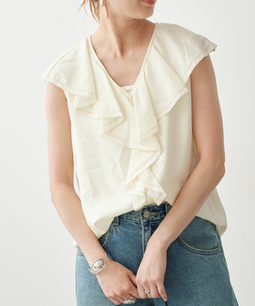 Front frill bлузa
