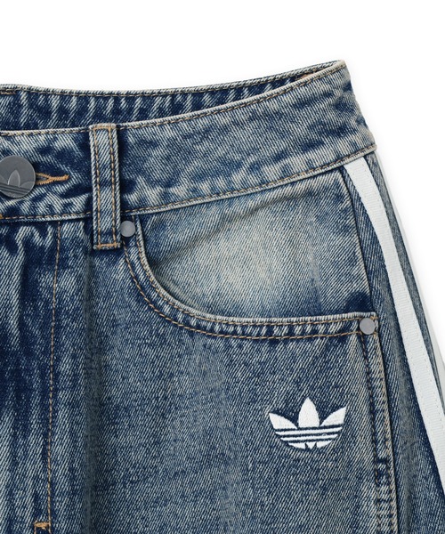 adidas(アディダス)の「adidas DENIM BARREL PANTS / アディダス デニム バレル パンツ(デニムパンツ・レディース・ライトインディゴブルー・24inch/25inch/26inch/27inch)」の9枚目の写真