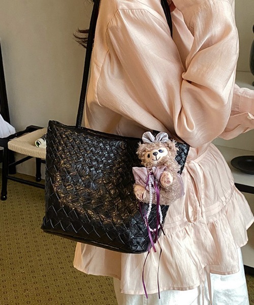 ONEP STAR（ワンピスター）の「編み込みショルダーバック（ショルダーバッグ・レディース・グレイッシュブルー/ブラック/イエロー/ピンク・FREE）」の22枚目の写真