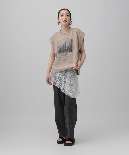 LEPSIM（レプシィム）の「フォトロゴプリントノースリーブ　778710（Tシャツ/カットソー・レディース・チャコールグレー/ベージュ/オフホワイト・FREE）」の11枚目の写真