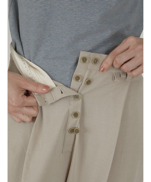 LA PEAU DE GEM（ラポドゥジェム）の「【LA PEAU DE GEM】button slacks/ボタンスラックス（スラックス・レディース・ブラック/ベージュ・S/M）」の12枚目の写真