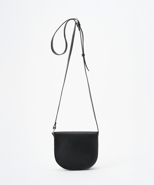 ONE.(ワンドット)の「【ONE./ワンドット】Mini Flap Shoulder Bag / 撥水レザー(ショルダーバッグ・メンズ・ブラック・FREE)」の5枚目の写真