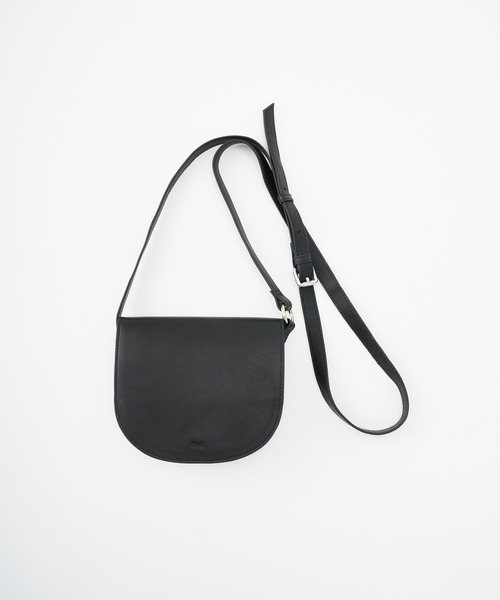 ONE.(ワンドット)の「【ONE./ワンドット】Mini Flap Shoulder Bag / 撥水レザー(ショルダーバッグ・メンズ・ブラック・FREE)」の6枚目の写真