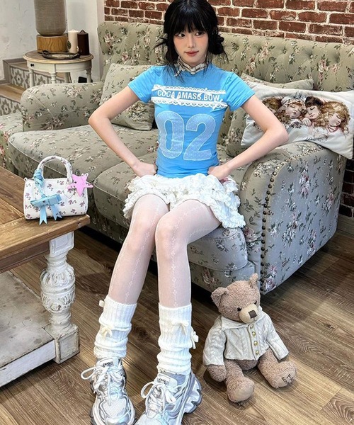 AsheKsha(アシクシャ)の「【Y2K 甘めガーリー】レースリボン数字プリントスリムショートTシャツ(Tシャツ/カットソー・レディース・ブルー・M)」の19枚目の写真