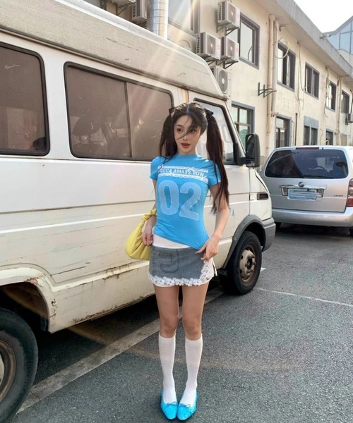 AsheKsha(アシクシャ)の「【Y2K 甘めガーリー】レースリボン数字プリントスリムショートTシャツ(Tシャツ/カットソー・レディース・ブルー・M)」の16枚目の写真