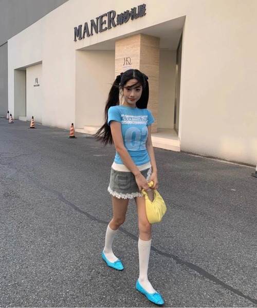 AsheKsha(アシクシャ)の「【Y2K 甘めガーリー】レースリボン数字プリントスリムショートTシャツ(Tシャツ/カットソー・レディース・ブルー・M)」の12枚目の写真