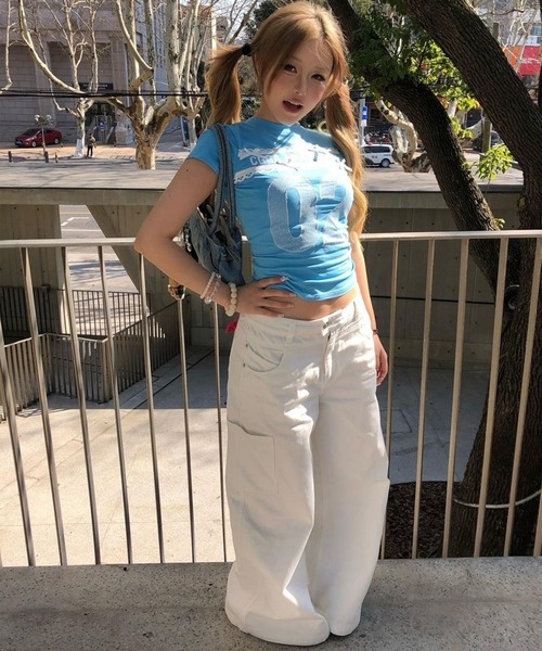 AsheKsha(アシクシャ)の「【Y2K 甘めガーリー】レースリボン数字プリントスリムショートTシャツ(Tシャツ/カットソー・レディース・ブルー・M)」の4枚目の写真