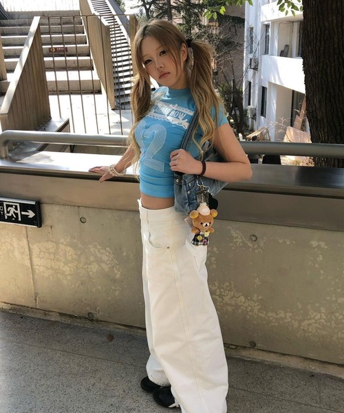 AsheKsha(アシクシャ)の「【Y2K 甘めガーリー】レースリボン数字プリントスリムショートTシャツ(Tシャツ/カットソー・レディース・ブルー・M)」の3枚目の写真