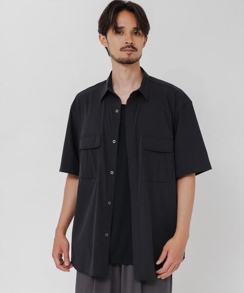 URBAN RESEARCH（アーバンリサーチ）の「『撥水/接触冷感』『UR TECH MoLight』PACKABLE SHIRTS（シャツ/ブラウス・メンズ・チャコールグレー/ブラック・MEDIUM/LARGE）」の4枚目の写真
