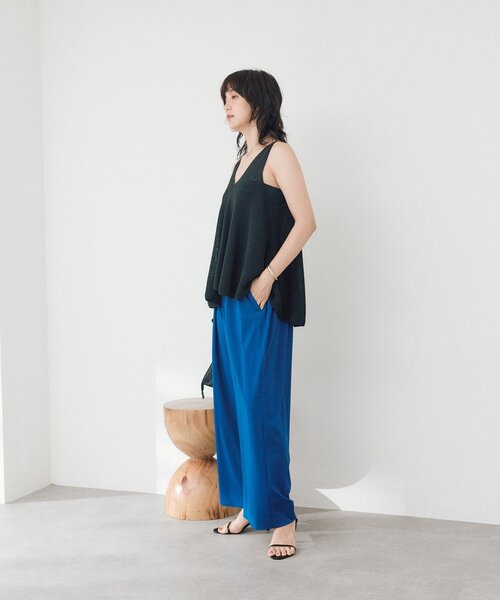 RIVE DROITE(リヴドロワ)の「【接触冷感/紫外線防止】クールジャージータックワイドスラックス(スラックス・レディース・ブラック/ライトベージュ/ブルー・36/34/38)」の10枚目の写真