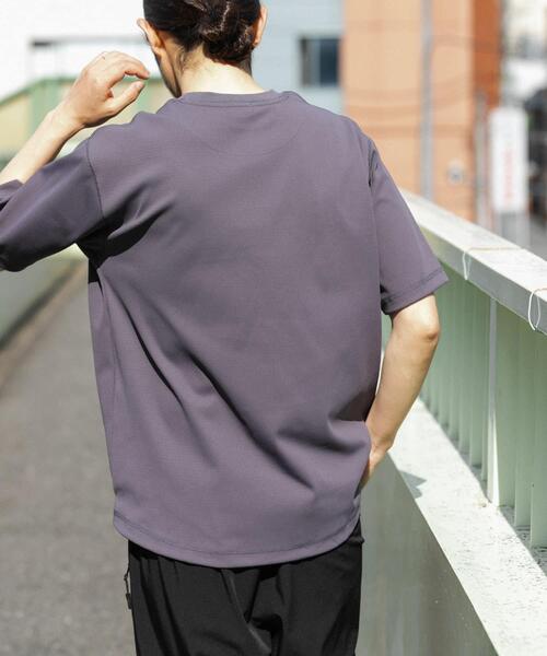 ITEMS URBANRESEARCH（アイテムズ アーバンリサーチ）の「『吸水速乾/毛玉防止/UVカット』PERFECTEX ハニカム クルーネックTシャツ（Tシャツ/カットソー・メンズ・ホワイト/チャコールグレー/イエロー・MEDIUM/LARGE）」の16枚目の写真