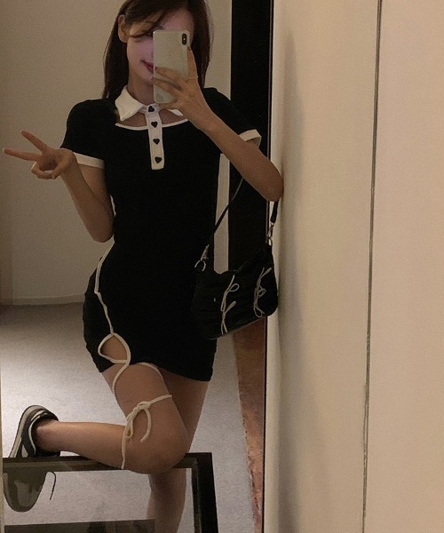 gossip!ロサンゼルス(ゴシップロサンゼルス)の「【Y2Kガーリー】 バイカラー襟付きハートボタンミニワンピース(ワンピース・レディース・ブラック・M)」の5枚目の写真