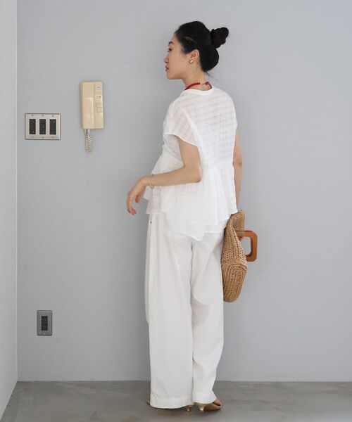 le.coeur blanc(ルクールブラン)の「シアーチェックペプラムブラウス(シャツ/ブラウス・レディース・オフホワイト/ブラック・38)」の13枚目の写真