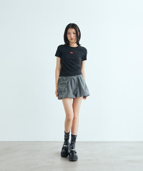 JORDAN BRAND（ジョーダンブランド）の「ジョーダン フライト ウィメンズ Tシャツ / Jordan Flight Women's T-Shirt IV5348-010 Black（Tシャツ/カットソー・レディース・ブラック・M/S/L/XS/XL）」の4枚目の写真