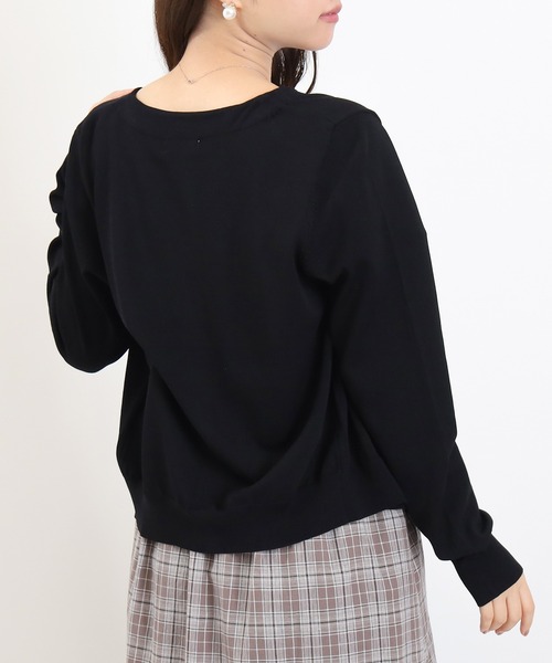 ASTORIA ODIER（アストリアオディール）の「パールビジューボタン長袖カーディガン(UVカット/冷房対策/ウォッシャブル)（カーディガン/ボレロ・レディース・ネイビー/ワイン/ブラウン/ブラック・MEDIUM/LARGE）」の8枚目の写真