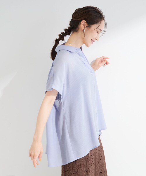 SHOO・LA・RUE(シューラルー)の「【ひんやり/UV】ほんのりシアーで上品な バックギャザーブラウス(シャツ/ブラウス・レディース・イエロー系その他/ブラック/ライトブルー/ダークブラウン・00)」の6枚目の写真