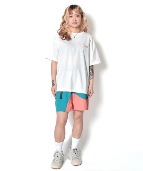 AKTR（アクター）の「AKTR TIDELINE PHOTO T/C LOOSE TEE (CH)（アクター タイドライン フォト T/C ルーズTシャツ）（Tシャツ/カットソー・メンズ・チャコールグレー/ホワイト/オリーブ・MEDIUM/LARGE/XX-LARGE/X-LARGE）」の14枚目の写真