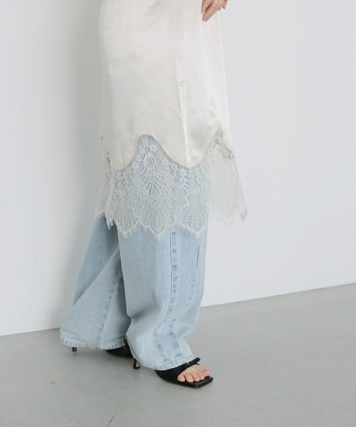 cheriella(シェリエラ)の「【cheriella】サテンレースミディスカート SATIN LACE MIDI SKIRT(スカート・レディース・ブラック/アイボリー・FREE)」の14枚目の写真
