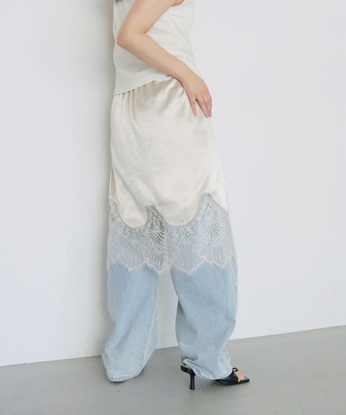 cheriella(シェリエラ)の「【cheriella】サテンレースミディスカート SATIN LACE MIDI SKIRT(スカート・レディース・ブラック/アイボリー・FREE)」の13枚目の写真