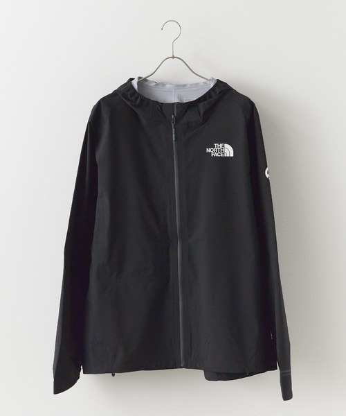 THE NORTH FACE(ザノースフェイス)の「日本未発売 THE NORTH FACE/ザ・ノースフェイス M SUMMIT SUPERIOR FUTURELIGHT JACKET(マウンテンパーカー・メンズ・ブラック・M/XL)」の2枚目の写真