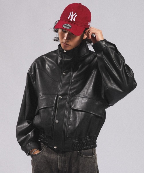 RAGEBLUE（レイジブルー）の「SYNTHETIC LEATHER  STAND NECK BOMBER JACKET/シンセティックレザースタンドネックボンバーブルゾン（ブルゾン・メンズ・ブラック・MEDIUM/LARGE）」の10枚目の写真
