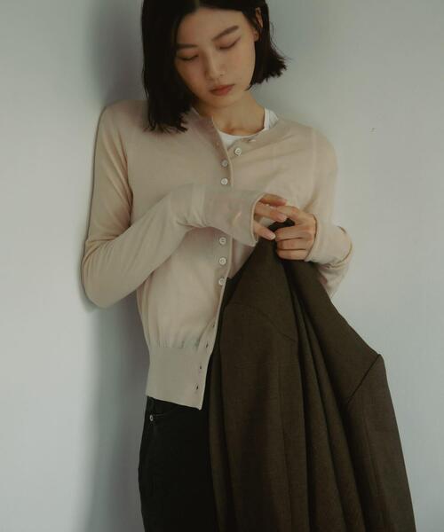 URBAN RESEARCH DOORS(アーバンリサーチドアーズ)の「Soft Wool Button Cardigan(カーディガン/ボレロ・レディース・ベージュ/グレー系その他・FREE)」の2枚目の写真