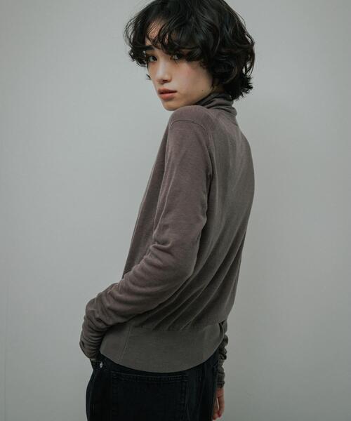 URBAN RESEARCH DOORS(アーバンリサーチドアーズ)の「Soft Wool Button Cardigan(カーディガン/ボレロ・レディース・ベージュ/グレー系その他・FREE)」の19枚目の写真