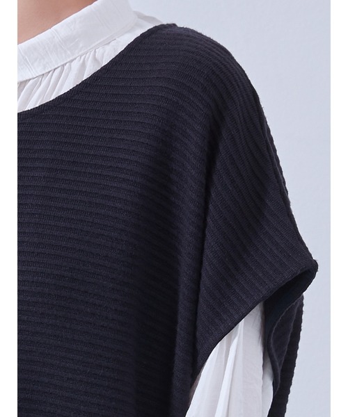 Sew loop(ソーループ)の「ニット風カットソー大きなチュニックベスト(ベスト・レディース・オートミール/アイボリー/ネイビー・FREE)」の22枚目の写真